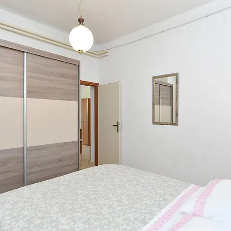 Mira 615 Apartmán