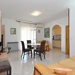 Mira 615 * Rovinj